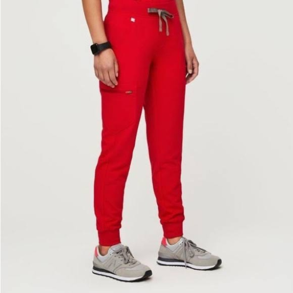 Figs Zamora Jogger - Pop Red medium